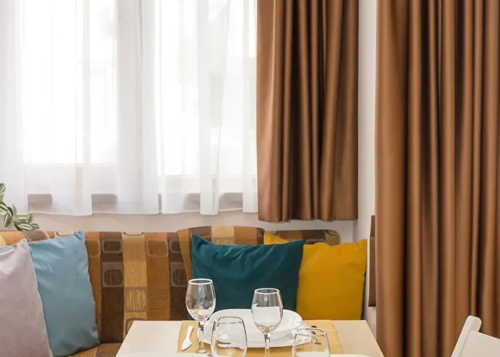 Bright In Location In By Flat Mаnager * וארנה